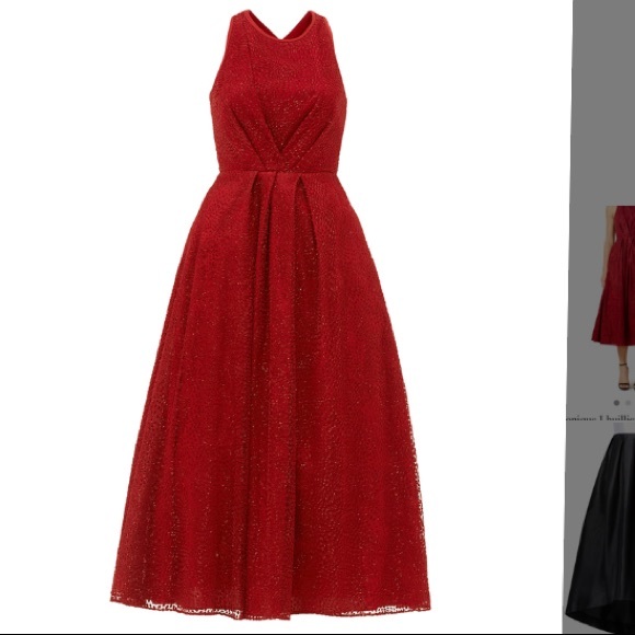 Red gown - Picture 4 of 5